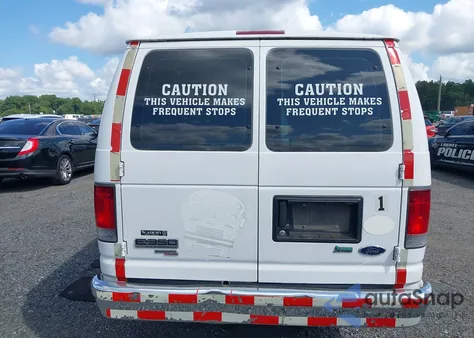 2011 Ford E-350 Super Duty Xlt z USA, uszkodzony, nr VIN 1FBSS3BL7BDA74902